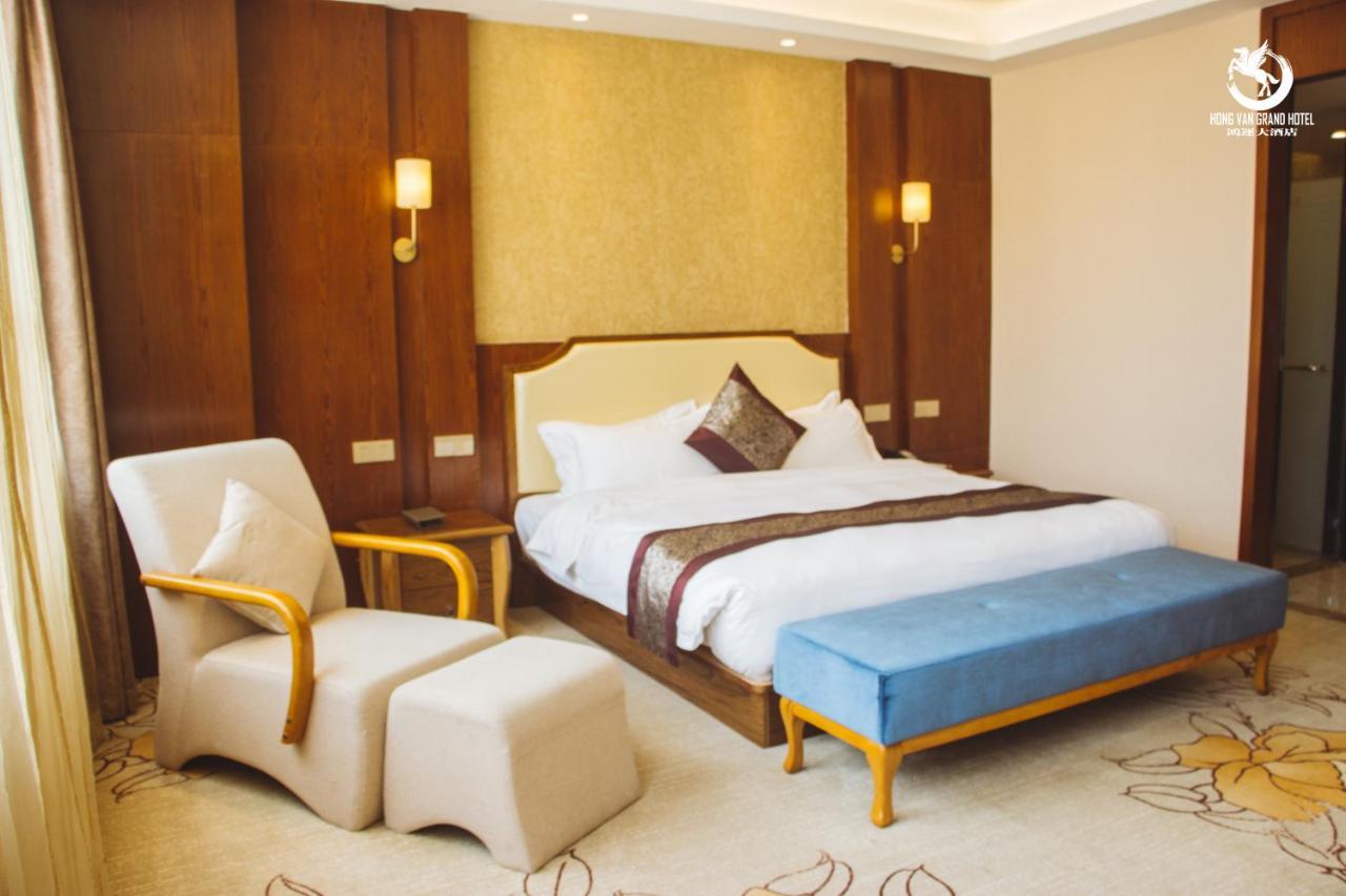 Hong Van Grand Hotel Mong Cai Buitenkant foto