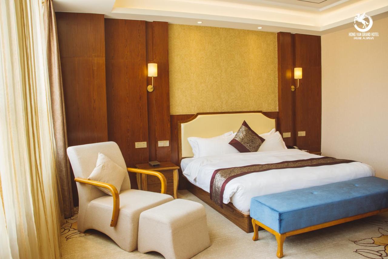 Hong Van Grand Hotel Mong Cai Buitenkant foto