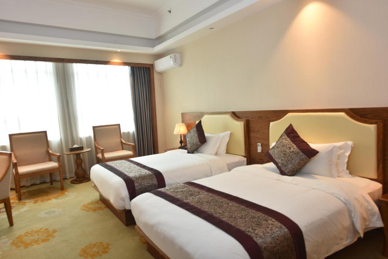 Hong Van Grand Hotel Mong Cai Buitenkant foto
